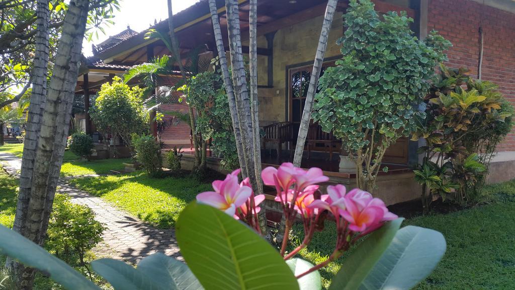 Bayumantra Bungalows Lovina Buitenkant foto